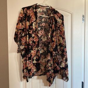 Maurices one size floral kimono.